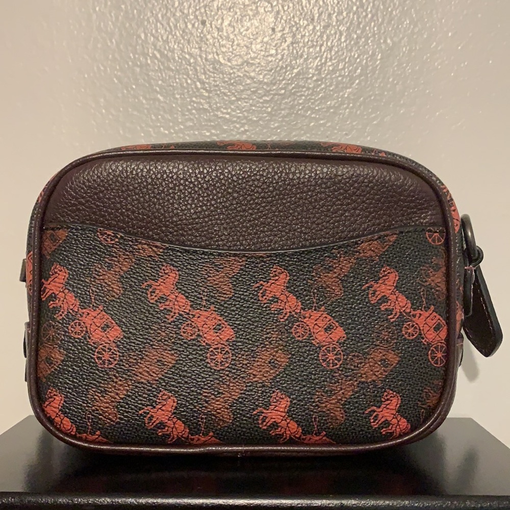Coach - Picture 2 of 4